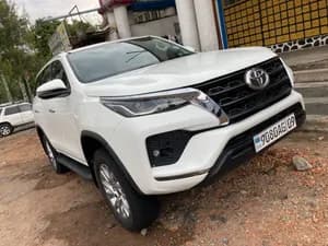 Toyota fortuner