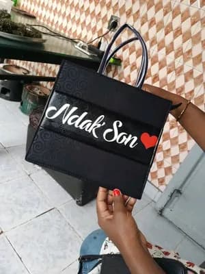 Sac & babouche personnalisé en pagne