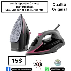 Fer à repasser moderne, à l'eau, vapeur et fonctionnement normal