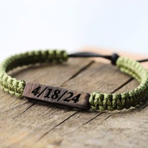 Collier es bracelet en bois
