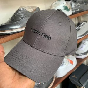 Chapeaux