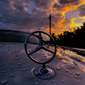 VOITURE