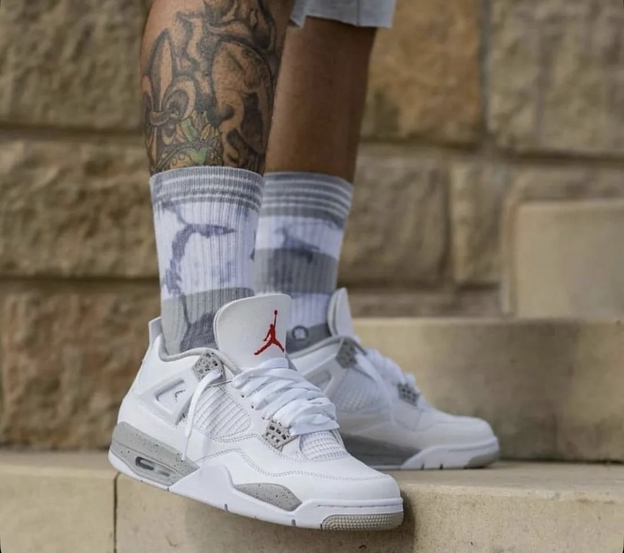 NIKE