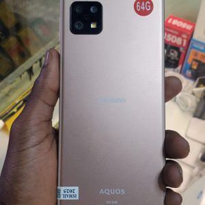Téléphone DOCOMO sens 6
