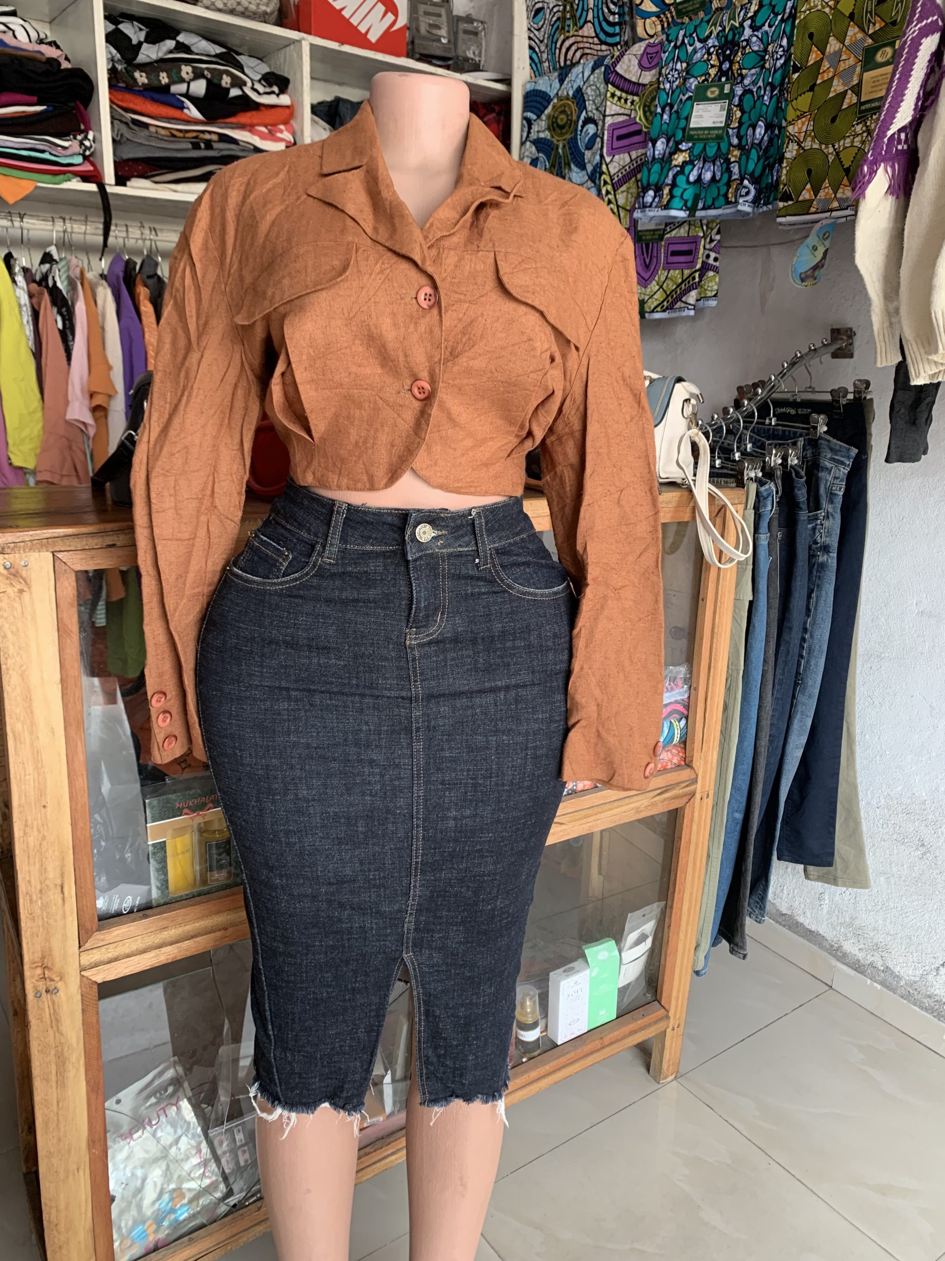 Ensemble friperie (veston lain & jupe jeans)