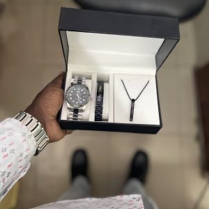 Montre complet