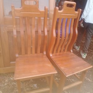 Chaise de salle à manger