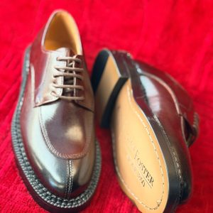 Chaussures haut de gamme disponibles 🚀 J.M. Weston • John Foster 👉 Grand solde exceptionnel : seulement 60$ Élégance. Qualité. Classe.